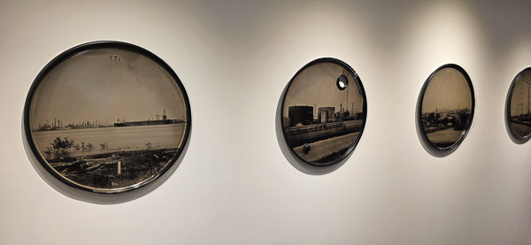 COMO - David's work using oil barrel lides as substrate.